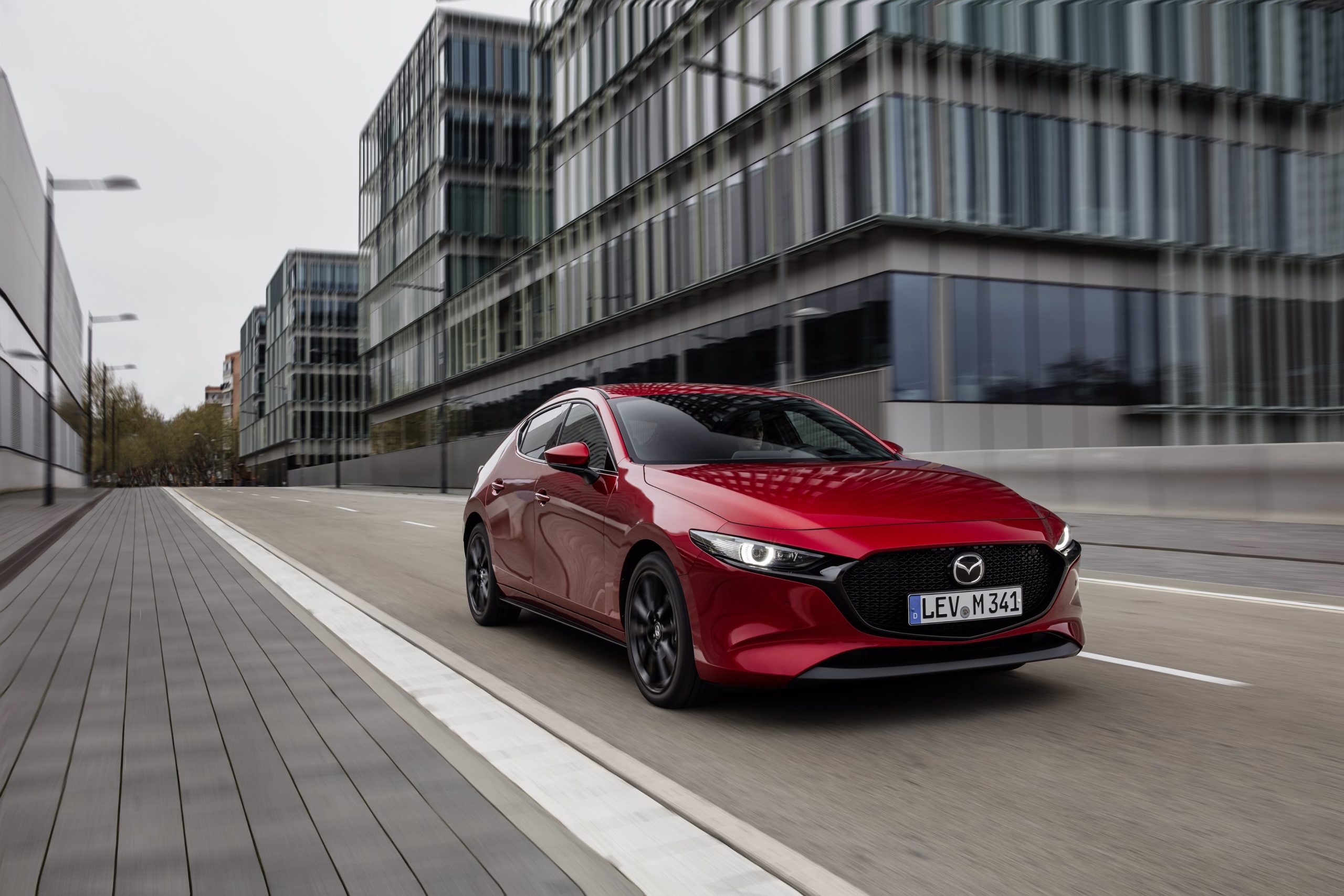 Mazda 3 Kopffreiheit Beinfreiheit