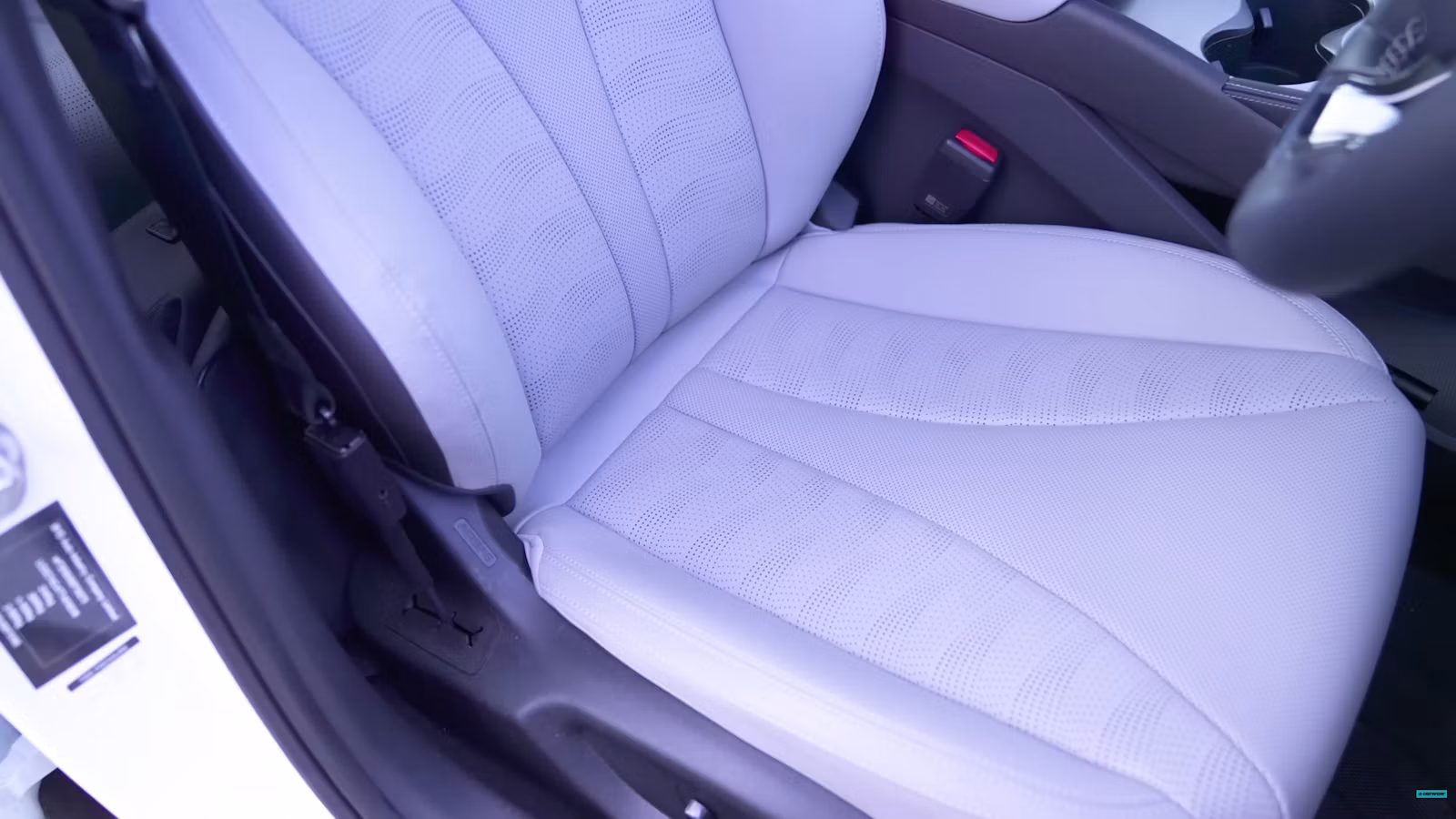 2025-BYD-Seal-6-Touring-front-seats