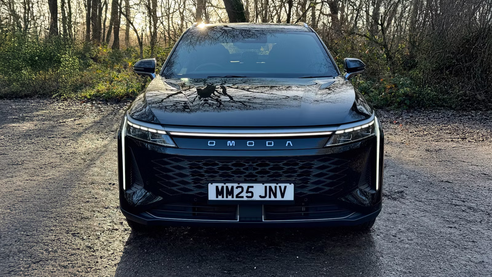 2025-Omoda-9-front-static-Carwow