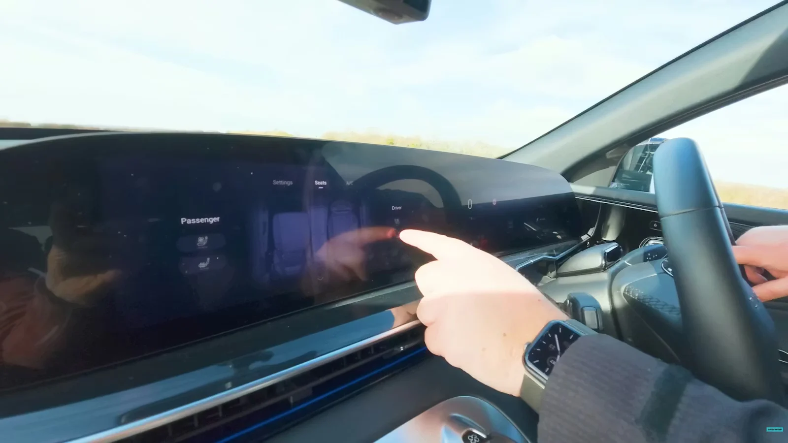 2025-Omoda-9-infotainment-system