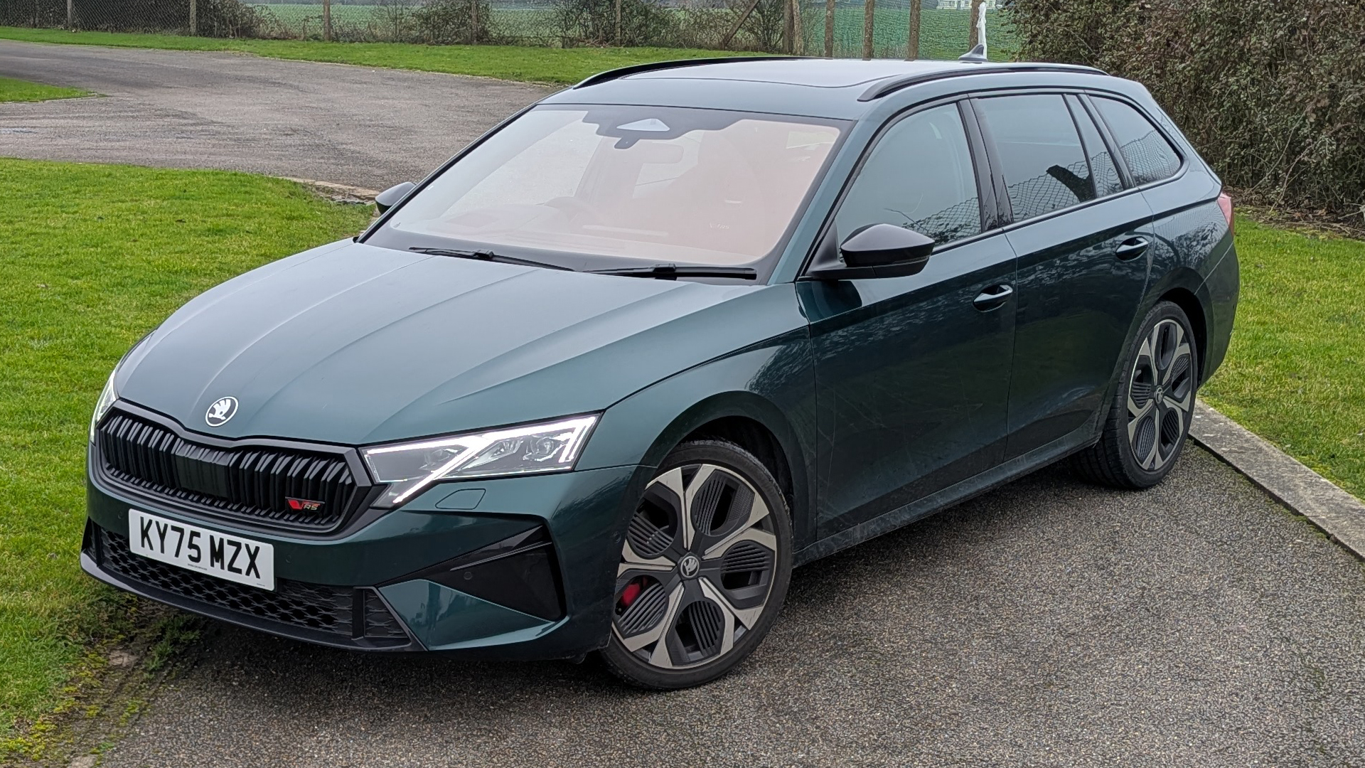 2025 Skoda Octavia vRS front quarter