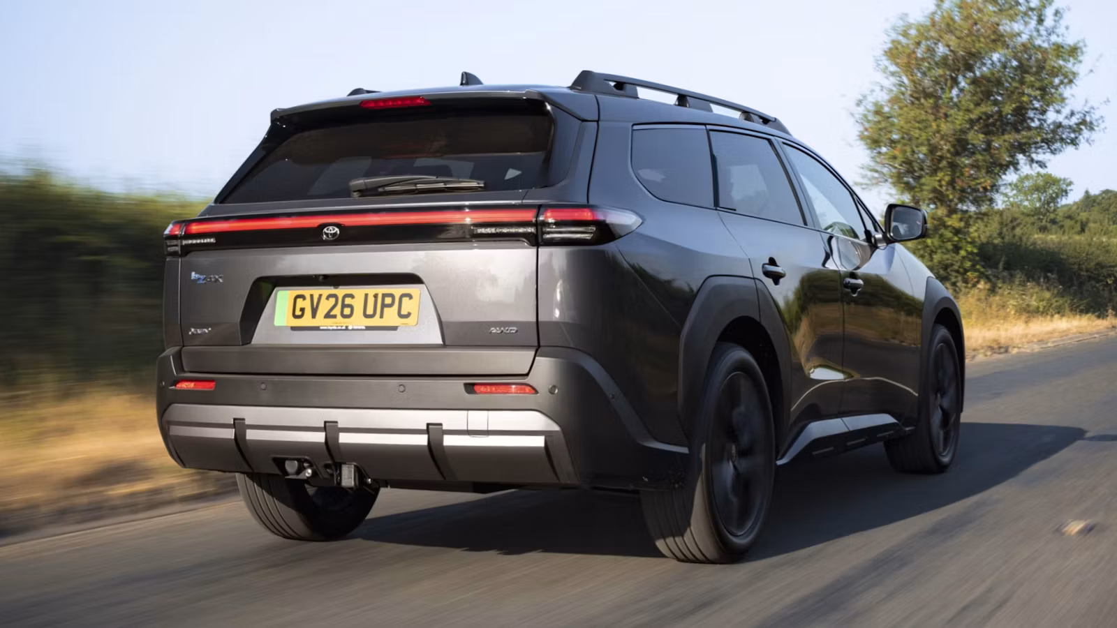 2026-Toyota-bZ4X-T-vs-RAV4-3