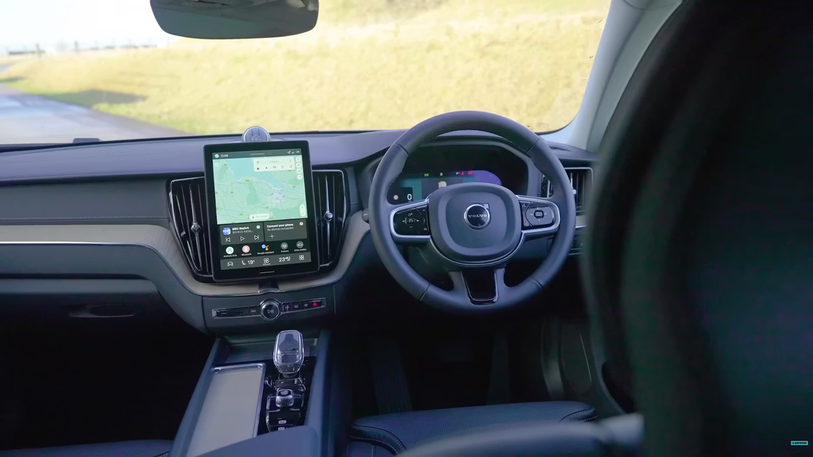 2026-Volvo-XC60-interior-Carwow