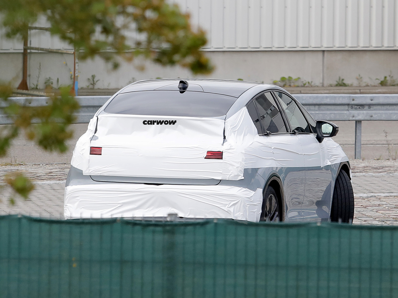 Audi A2 e tron neue Bilder Heckansicht 2