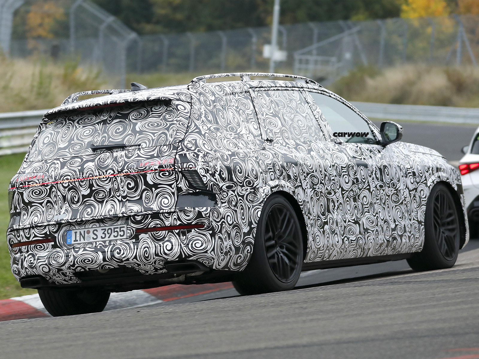 Audi Q9 Horch Testfahrt Dynamisch Heckansicht