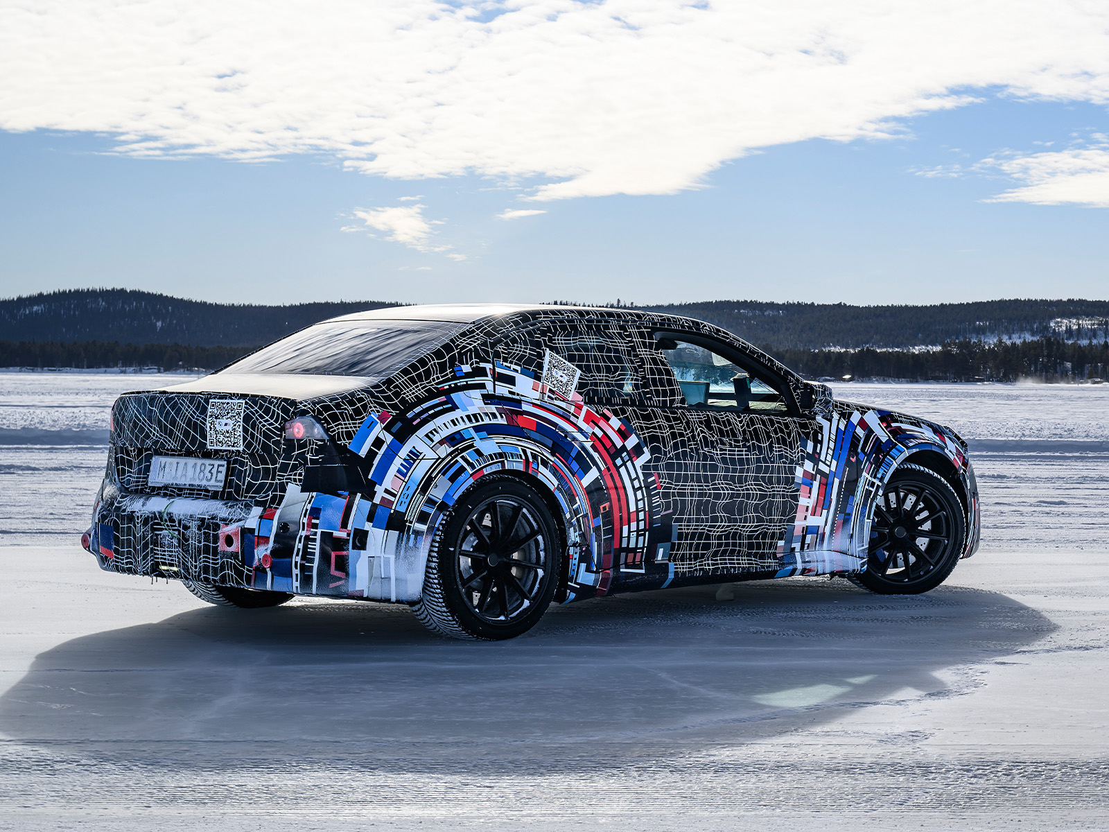 BMW M3 Elektro Teaser Januar 2026 Heckansicht