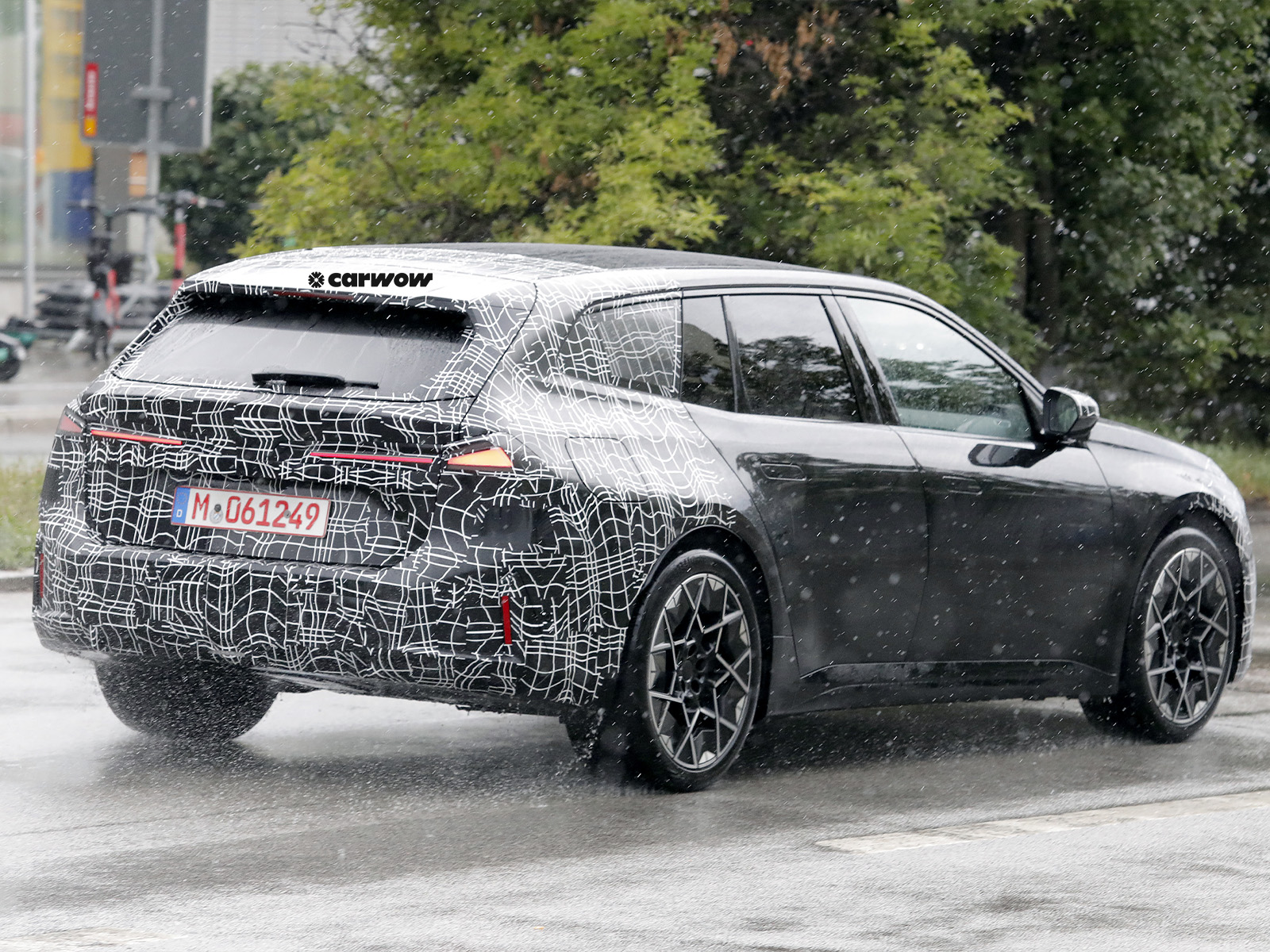 BMW i3 Touring auf Testfahrt Heckansicht