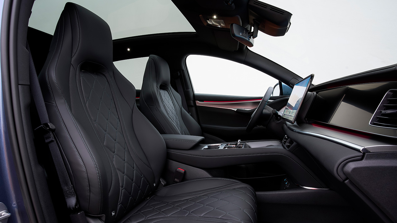 BYD Sealion 7 front interior