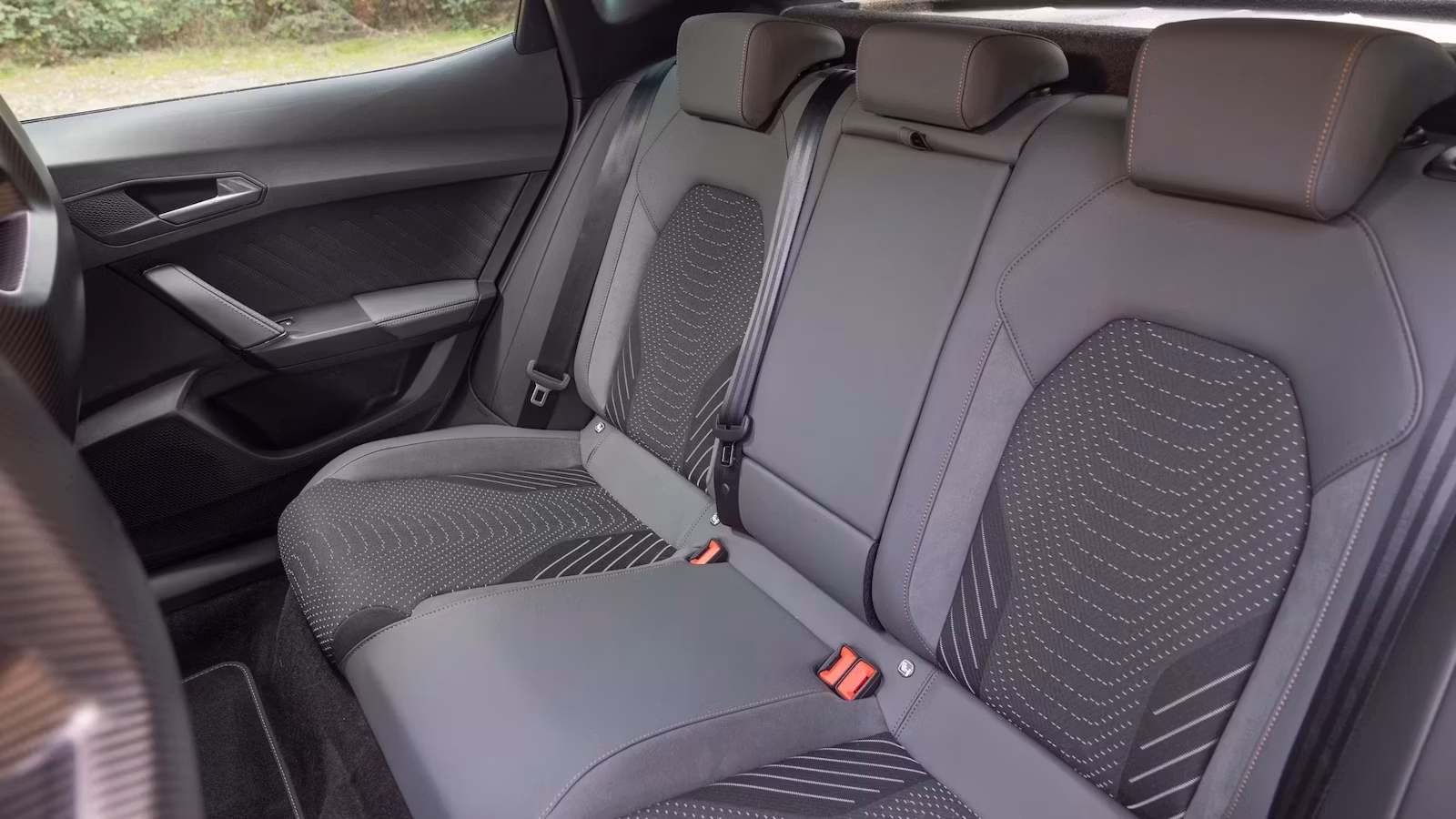 Cupra-formentor-2025-rhd-rearseats