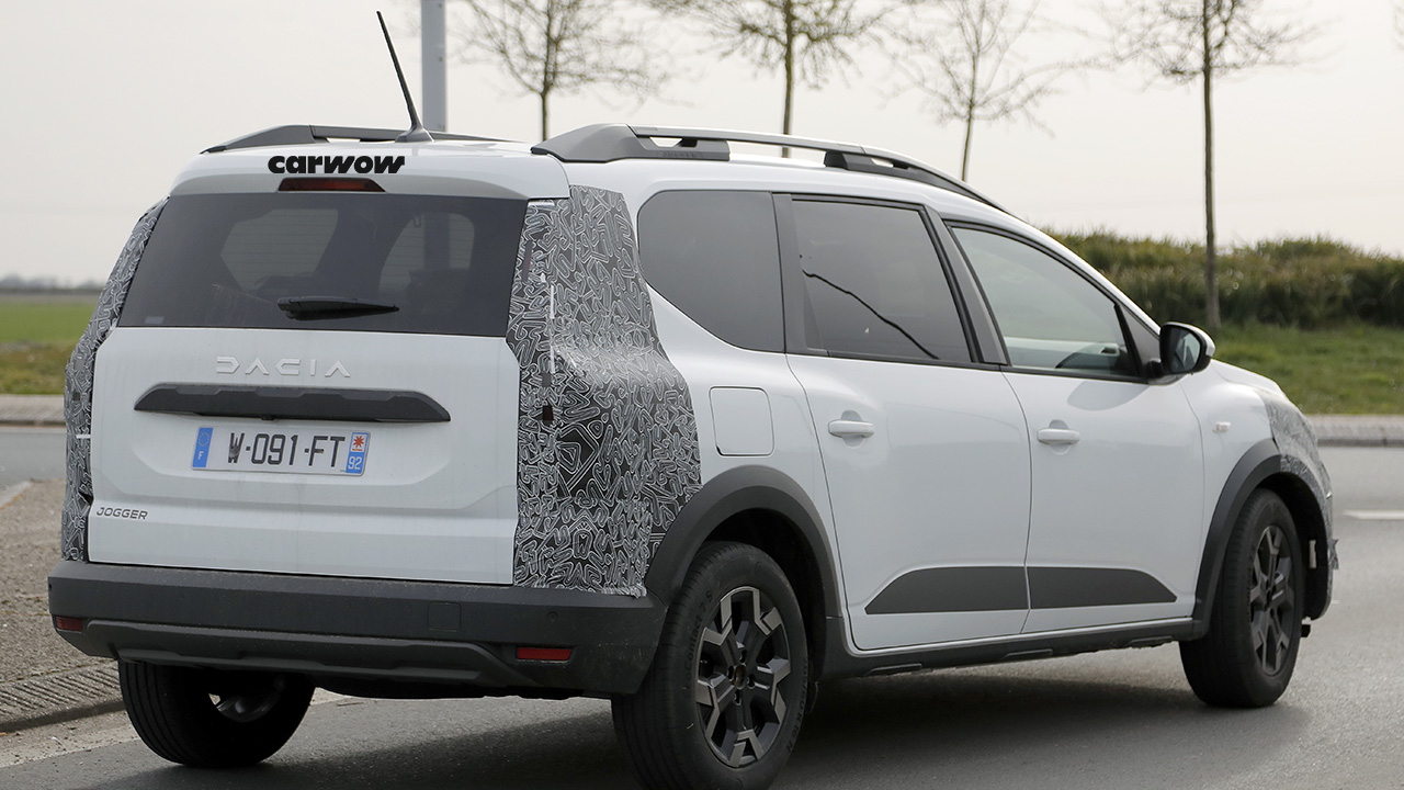  Dacia Jogger Facelift 2026 - Neue Bilder der Erlkönige gesichtet Motiv 