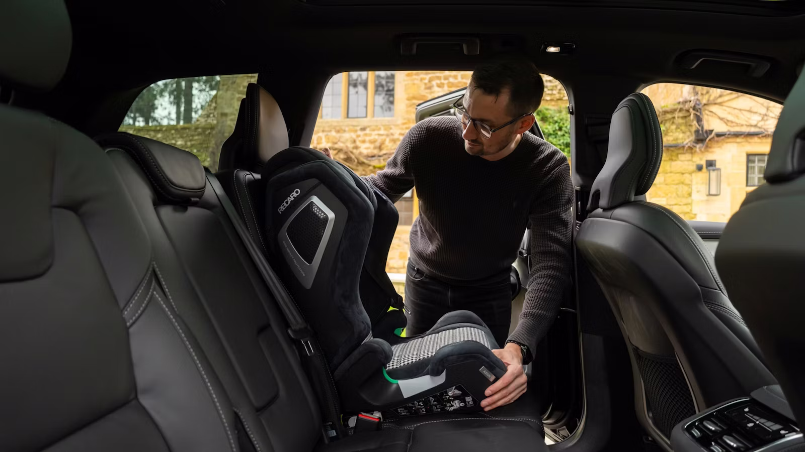 Darren-Cassey-Volvo-XC90-child-seat