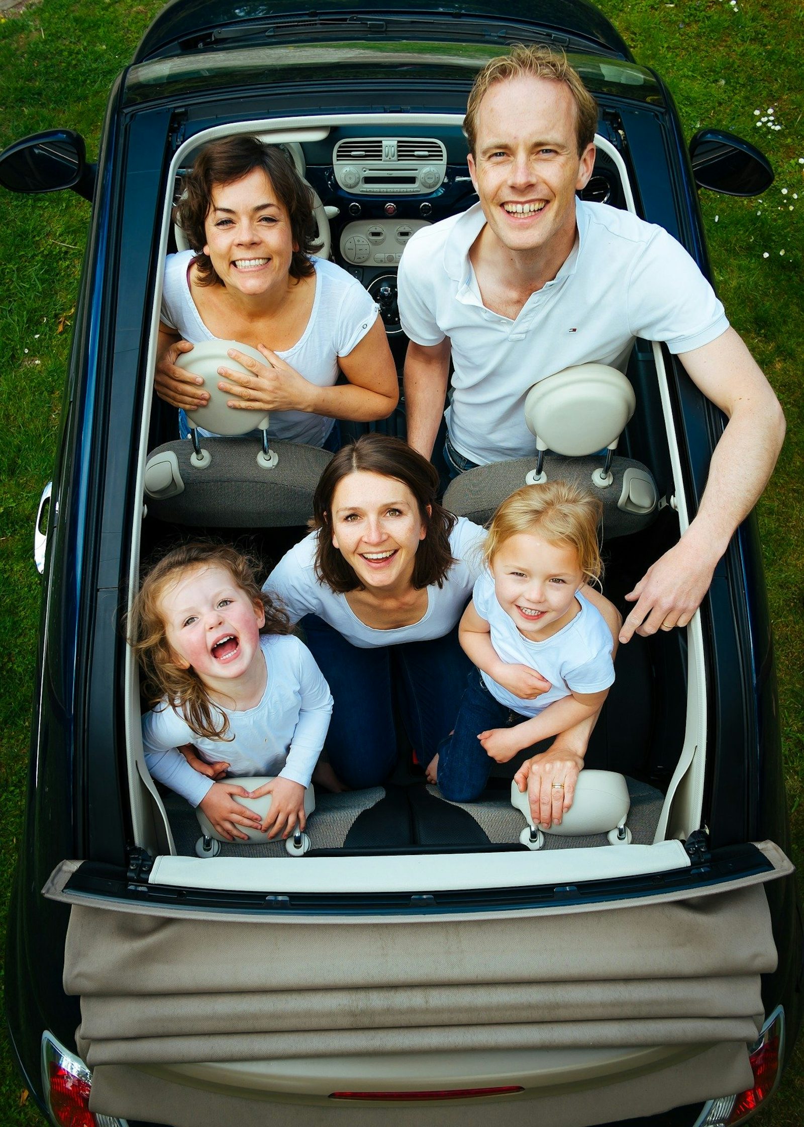 Familie_in_Auto
