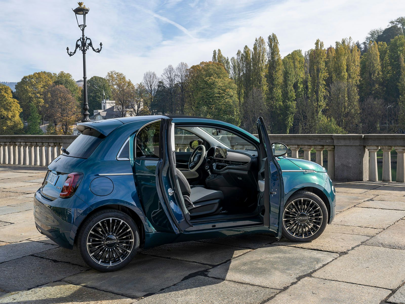 Fiat 500 Hybrid 3 plus 1 Karosserie