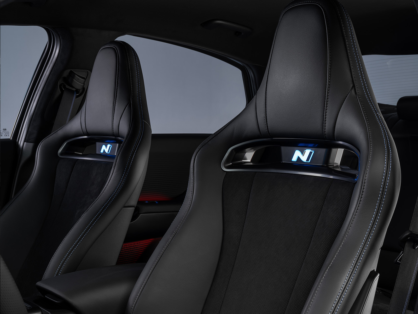 Hyundai Ioniq 6 N Facelift Vorstellung 2025 Vordersitze