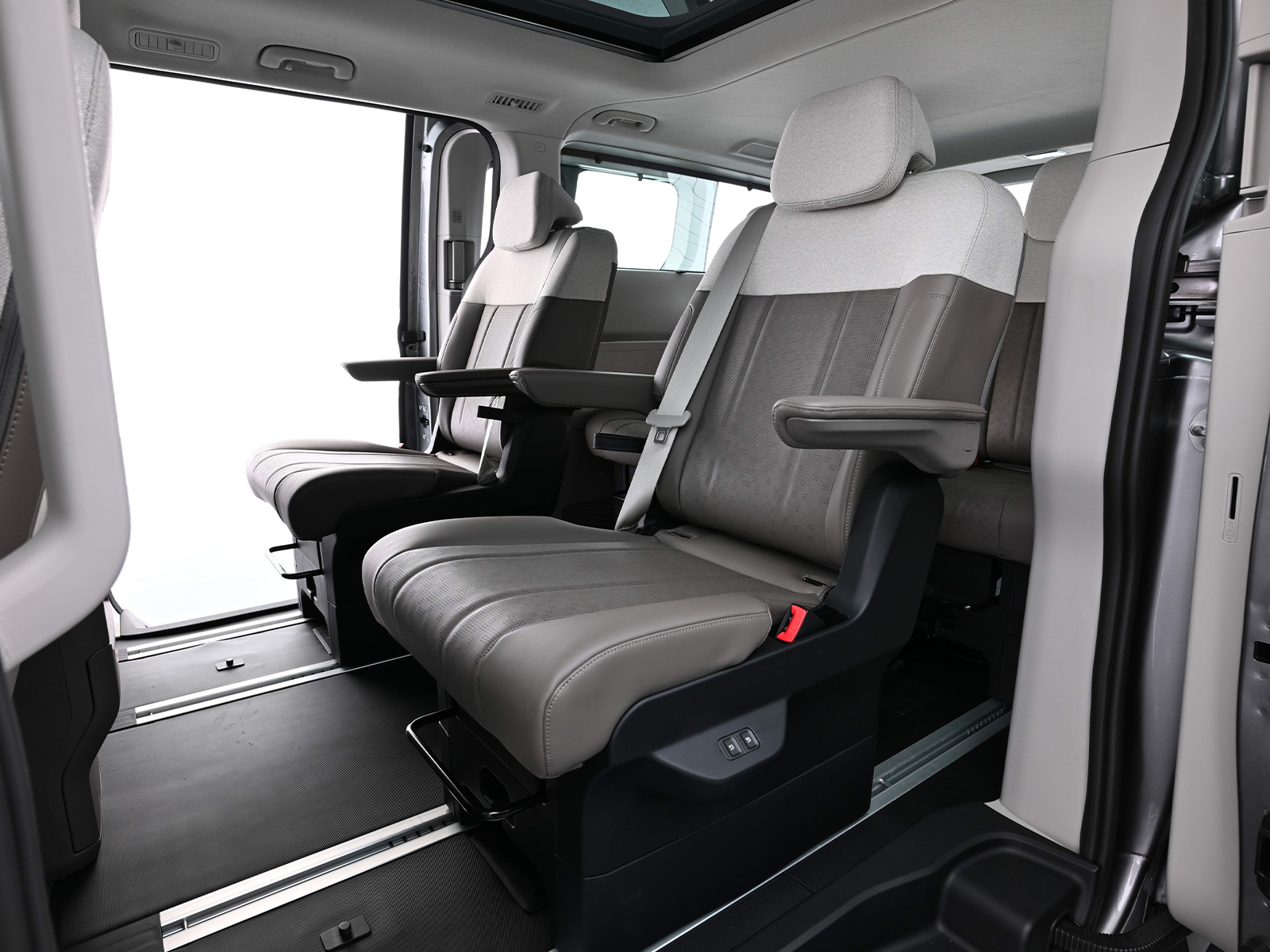 Kia PV7 Passenger Vorstellung zweite Reihe