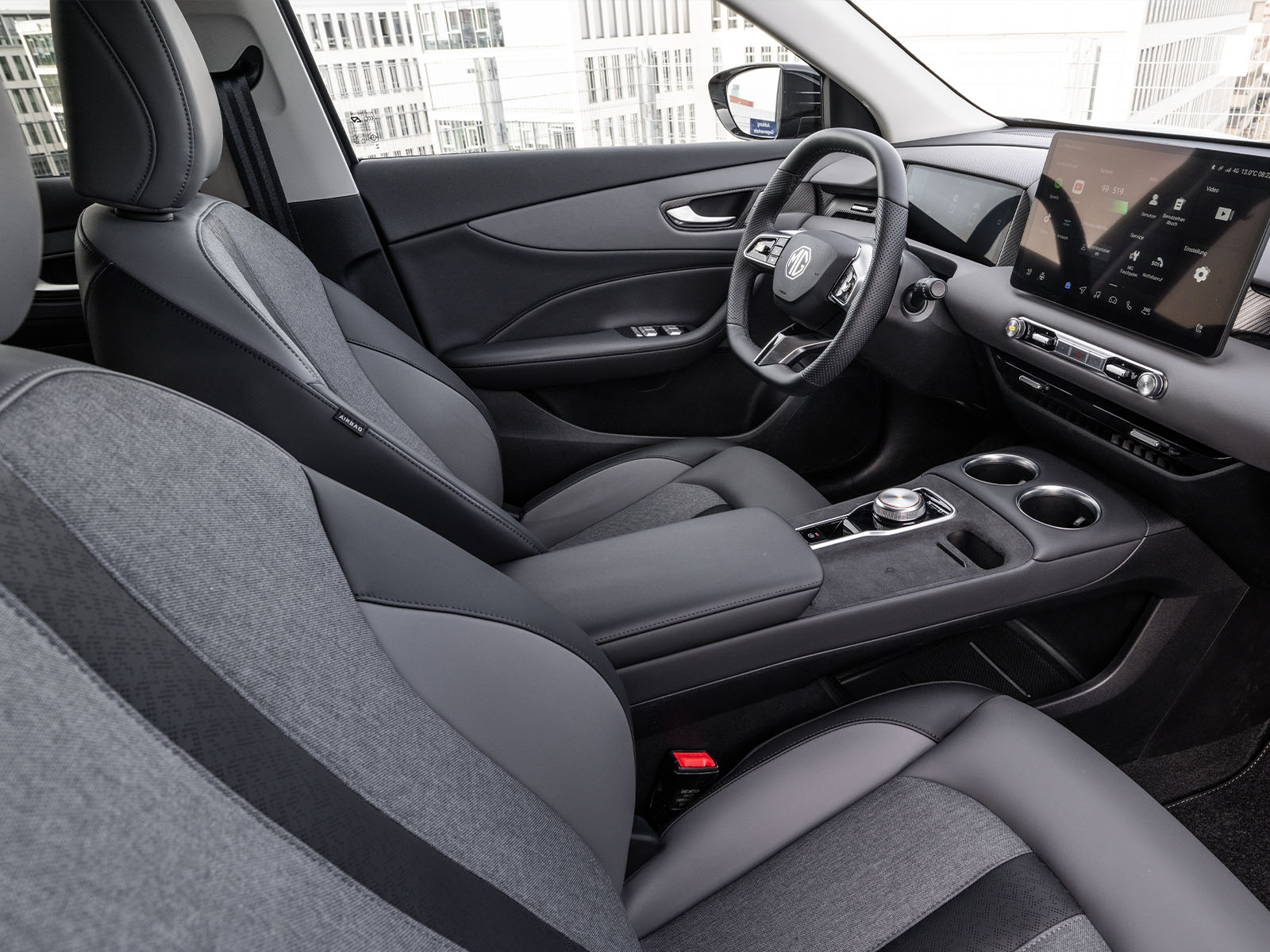 MG S5 EV 2025 Vordersitze