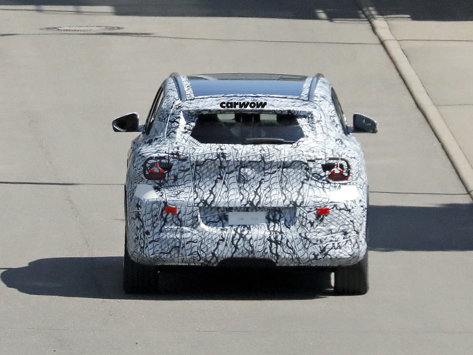 Mercedes GLA 2027 auf Testfahrt Heckansicht 2