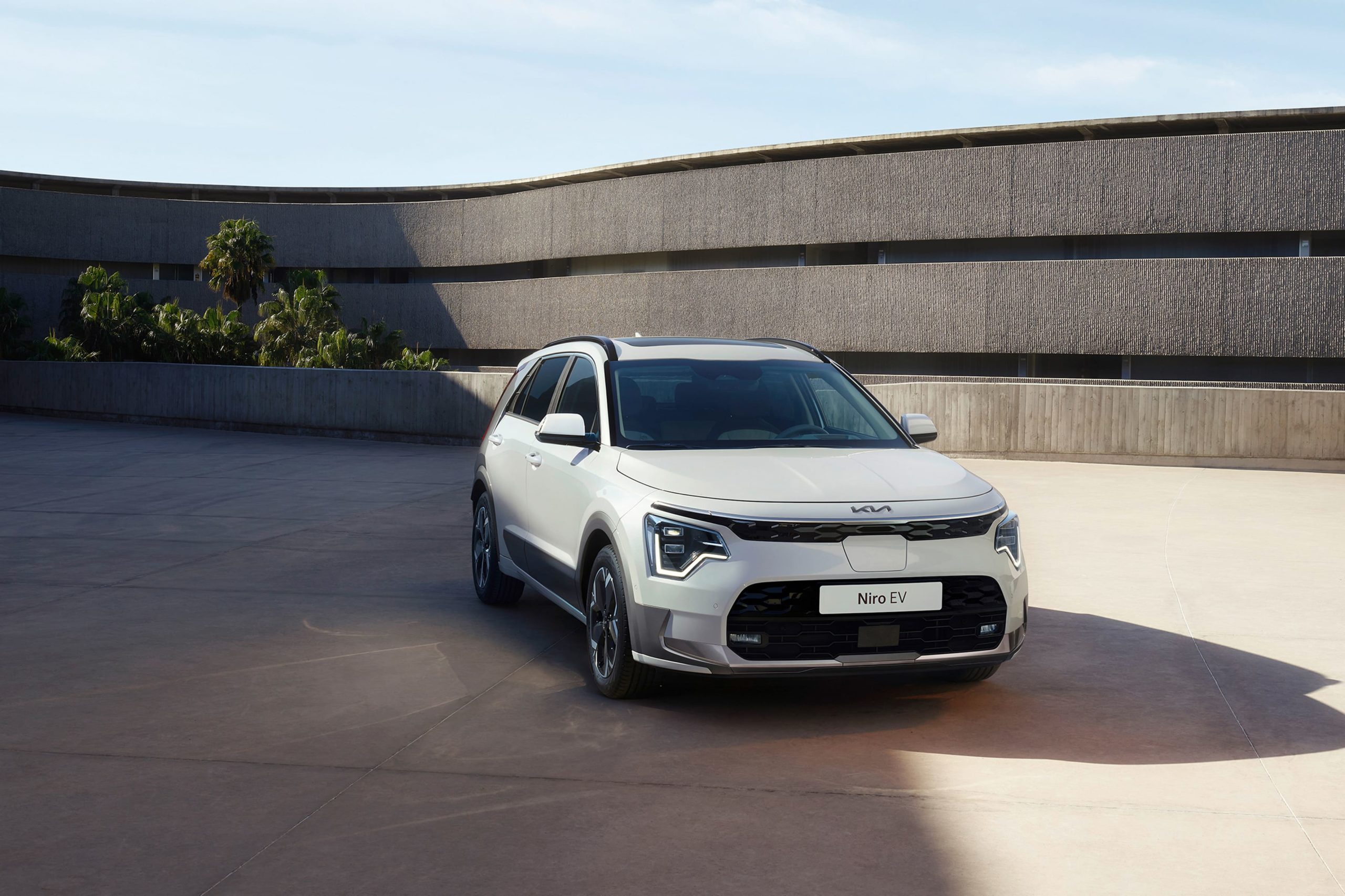 Viel Beinfreiheit Die besten Autos für große Menschen carwow.de