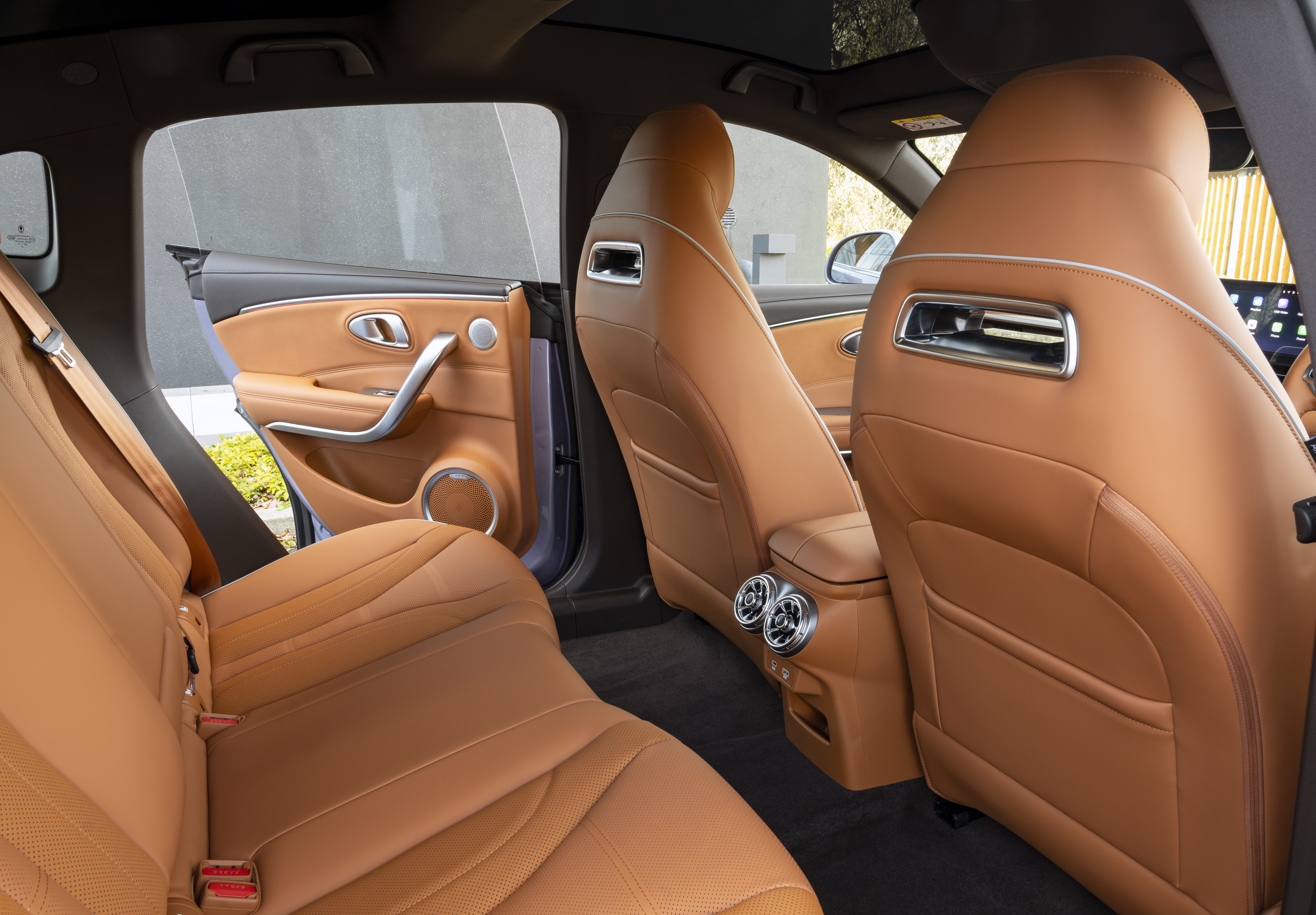 ora-lightning-cat-2023