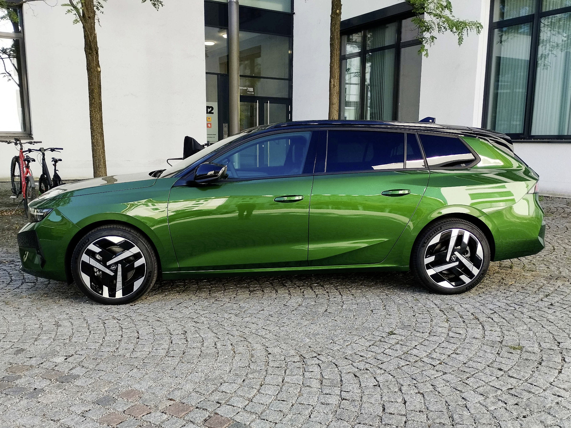 Opel Astra Electric Sports Tourer
