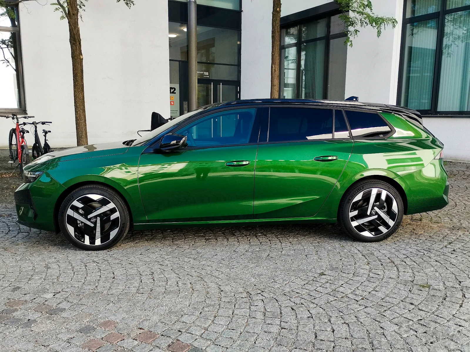 Opel Astra Electric Sports Tourer