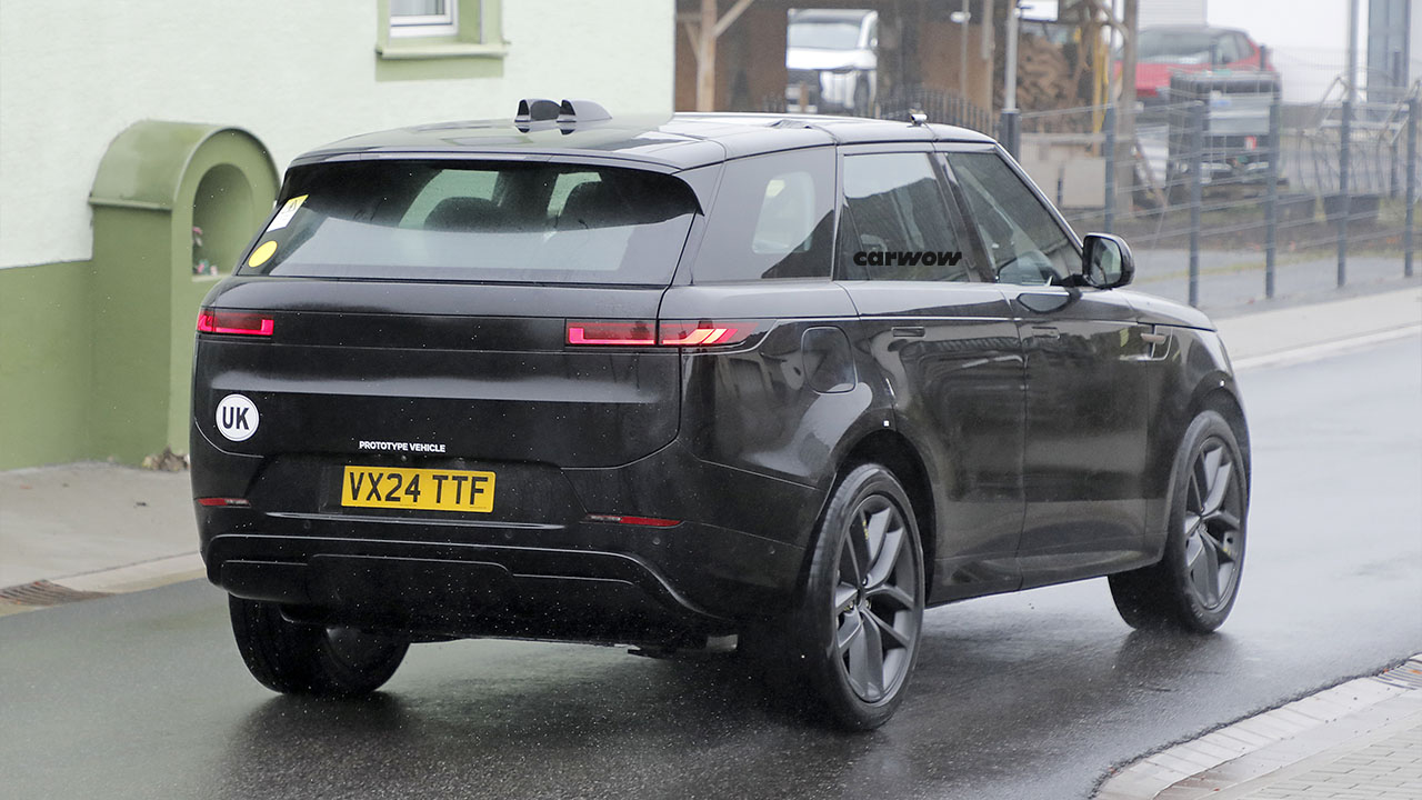 Range Rover Sport EV auf Testfahrt Heckansicht