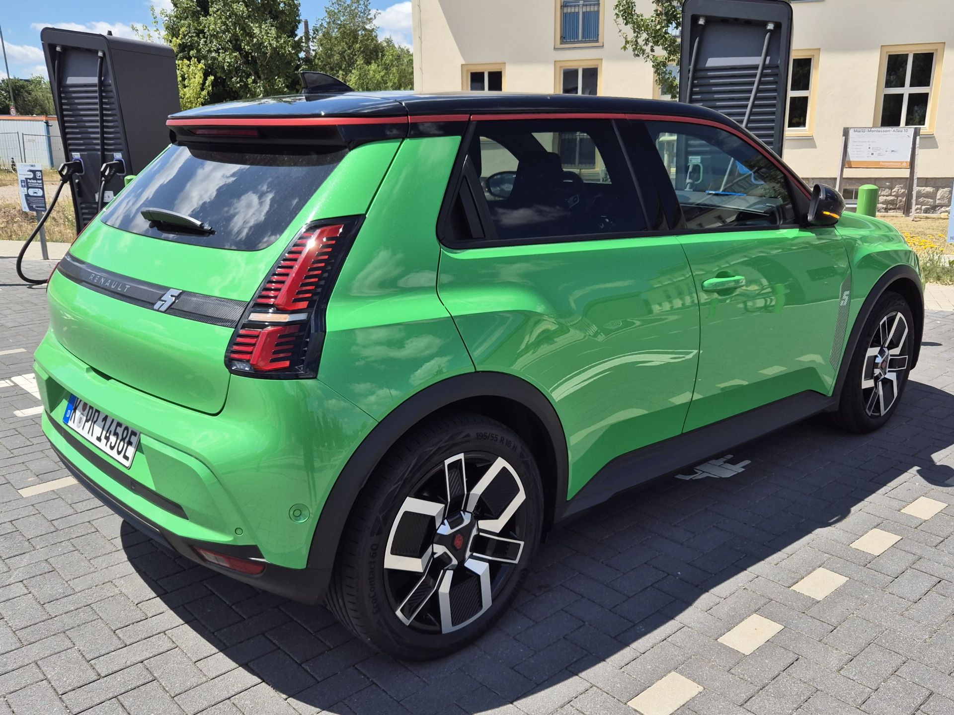 Renault-5-E-Tech-Exterieur-3