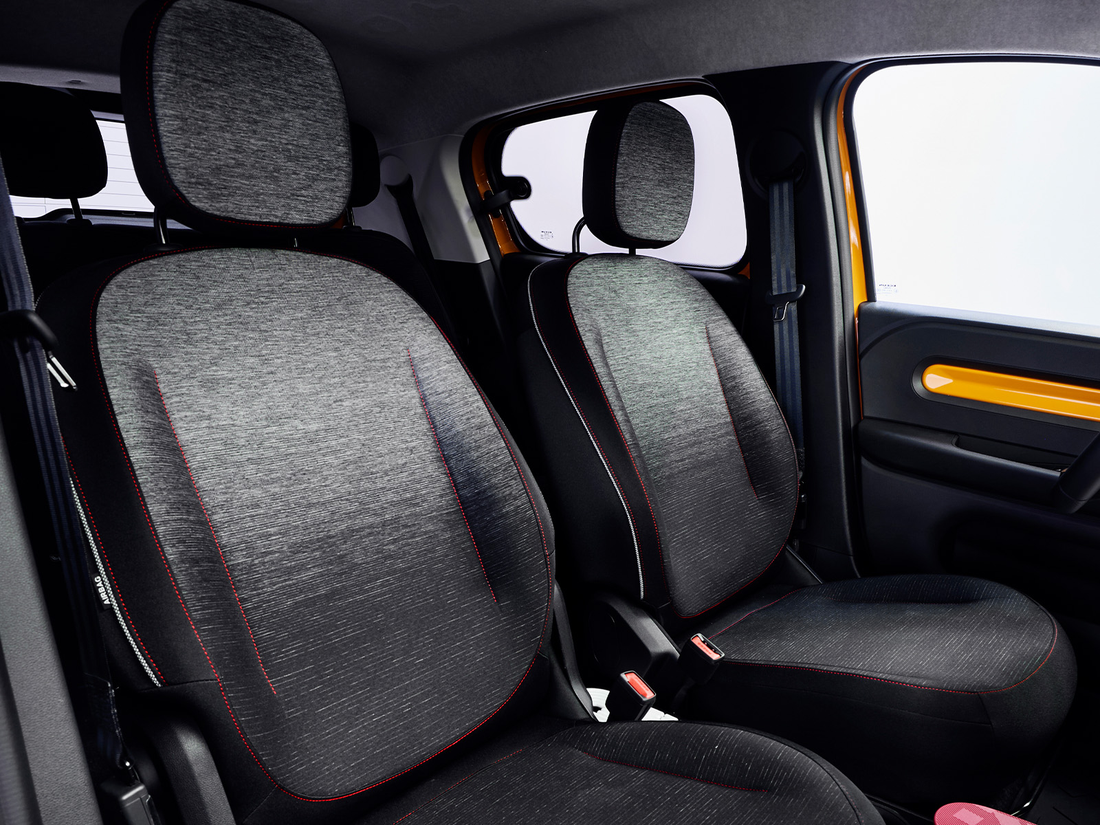 Renault Twingo E-Tech Vordersitze