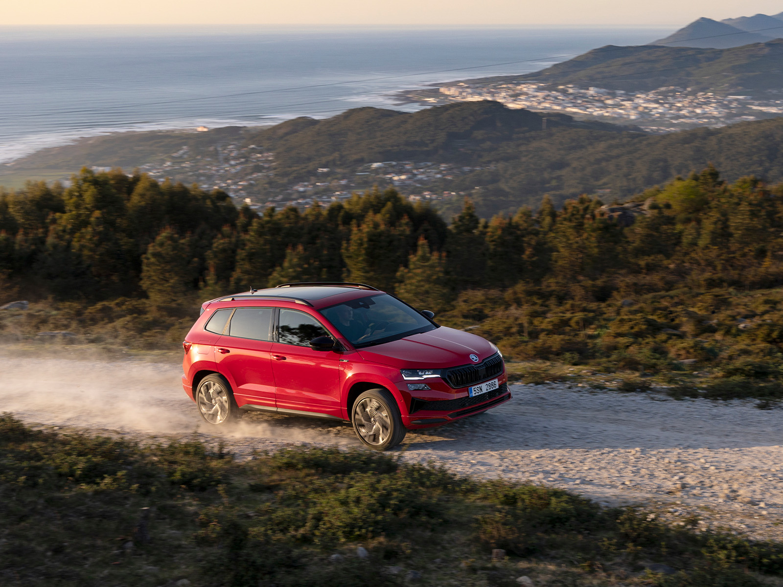 Skoda Karoq Sportline Leasing Offer September 2025 Side View