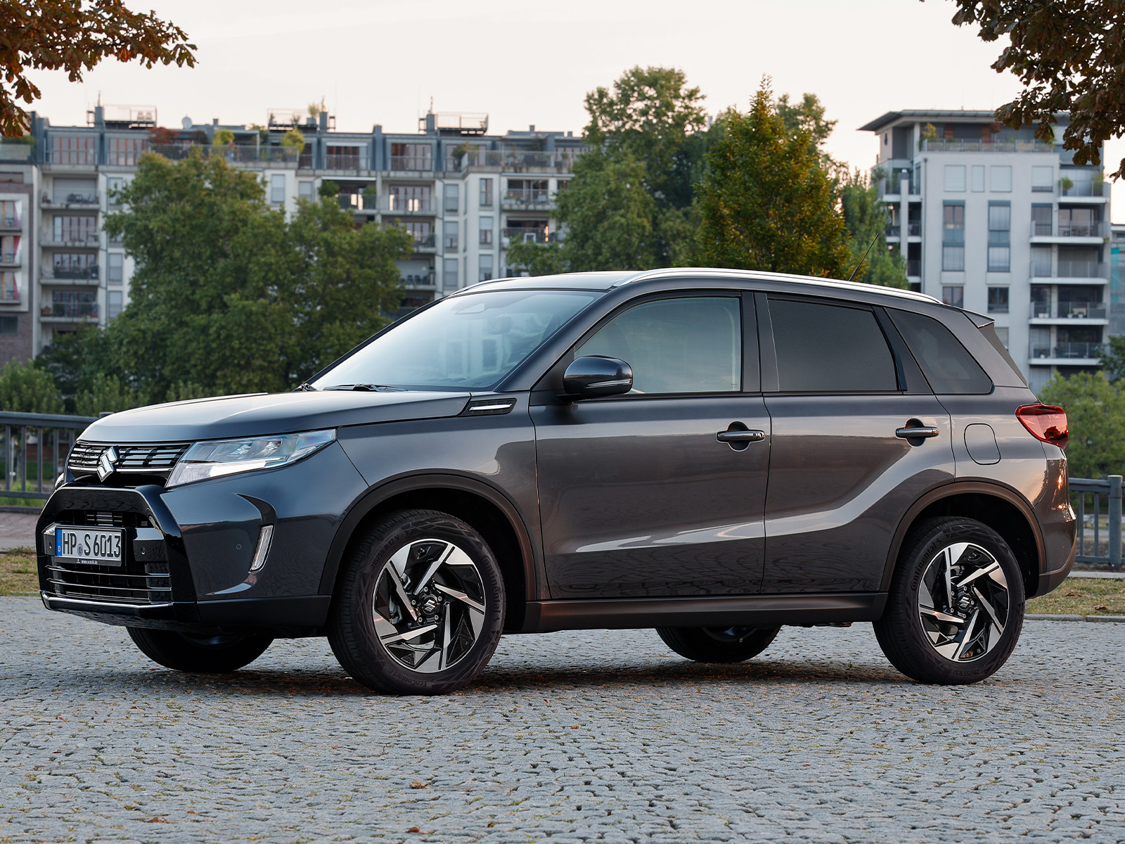 Suzuki Vitara Black Friday Leasing Deal 2025 Seitenansicht