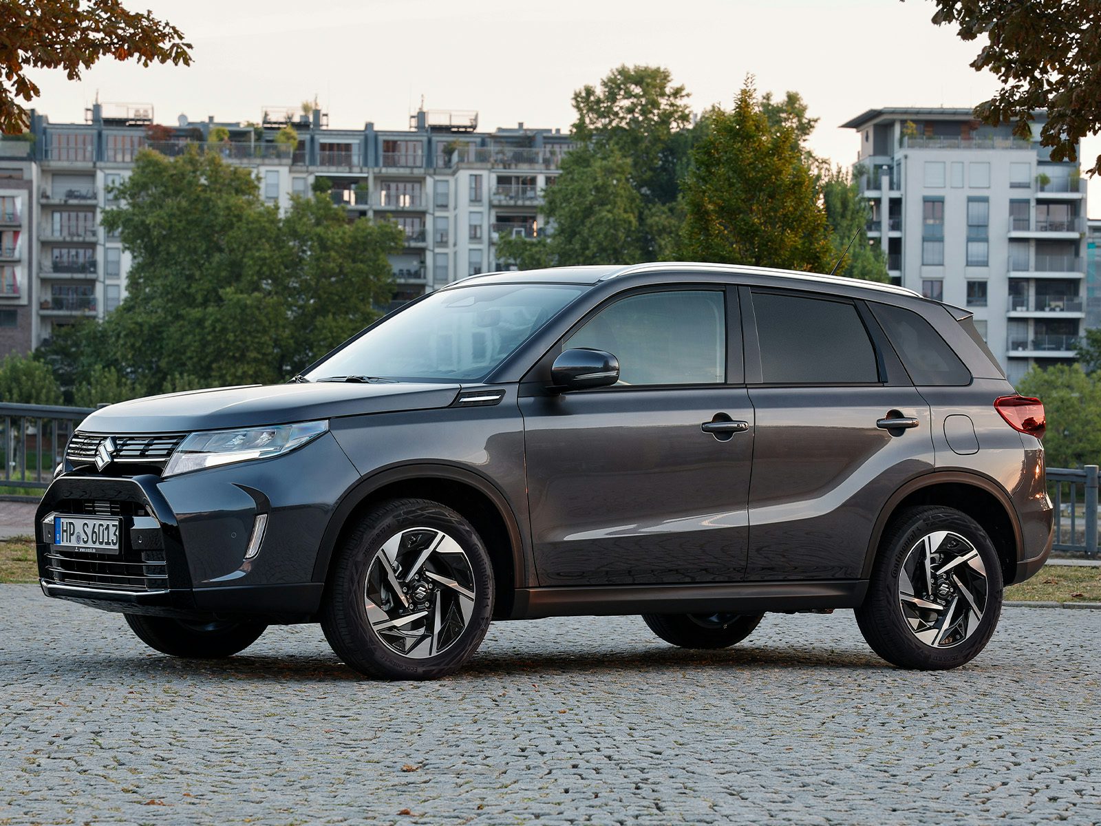 Suzuki Vitara Black Friday Leasing Deal 2025 Seitenansicht
