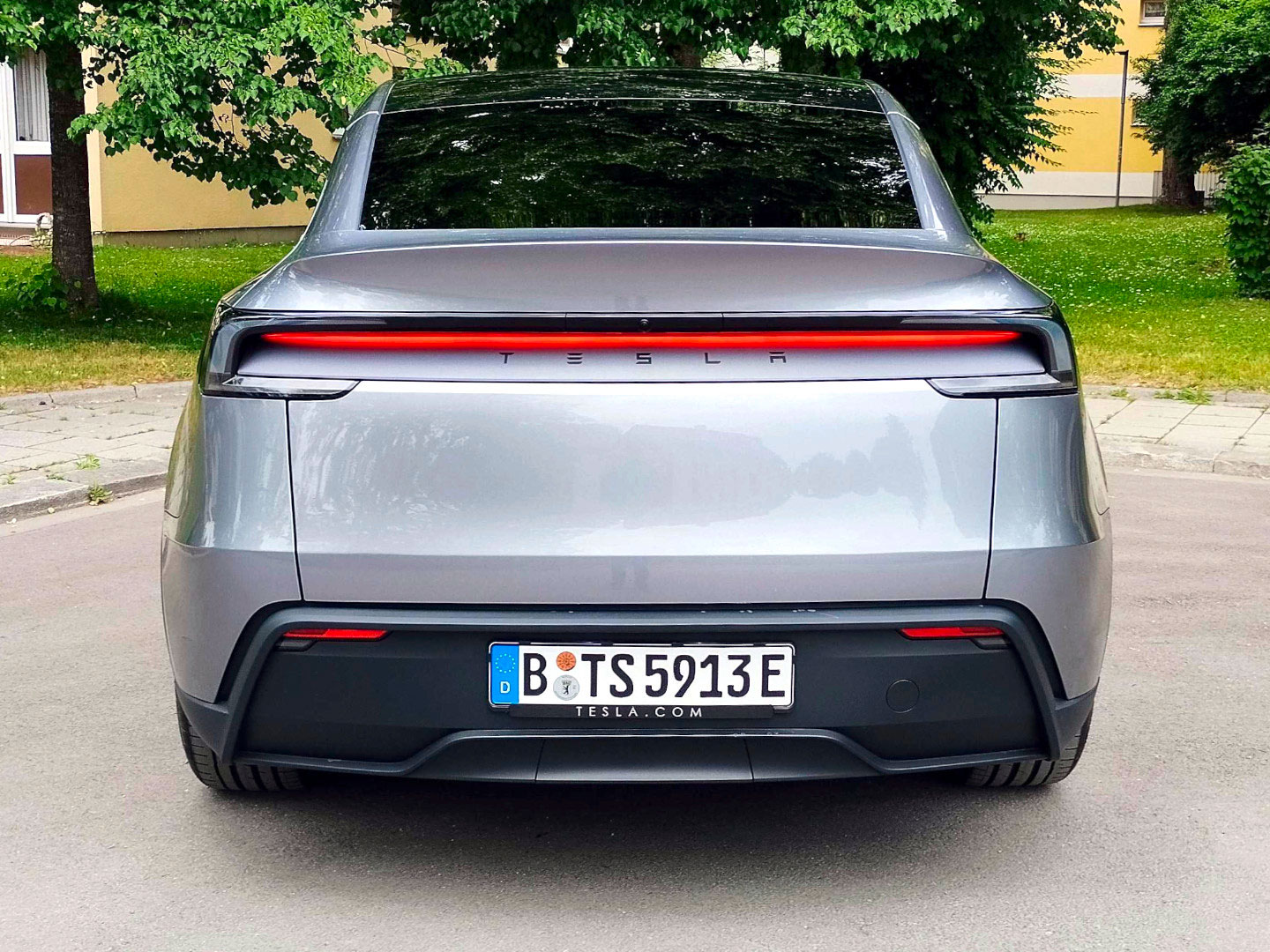 Tesla-Model-Y-Heck