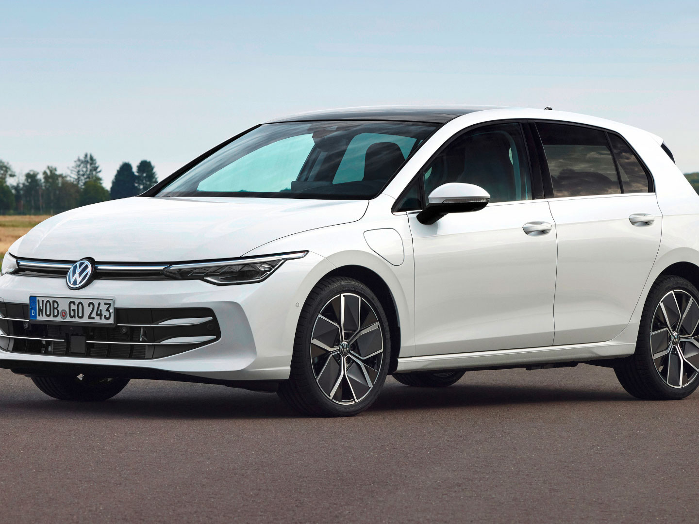 VW-Golf-vorne-seitlich