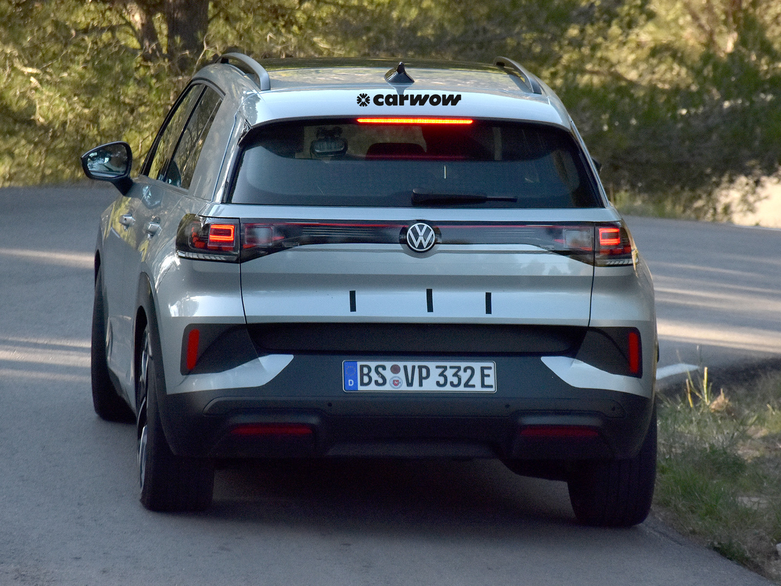 VW ID Cross auf Testfahrt Heckansciht