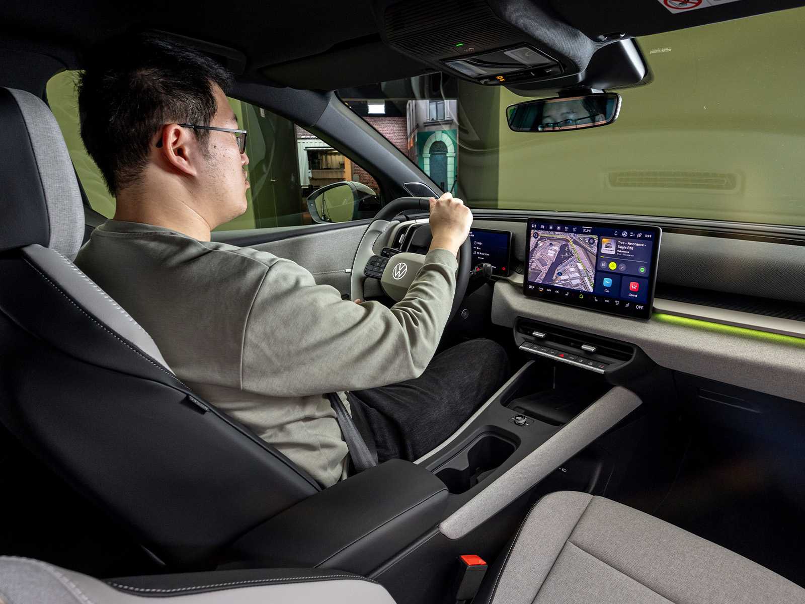 VW ID.Cross Erster Eindruck Cockpit Patrik Chen