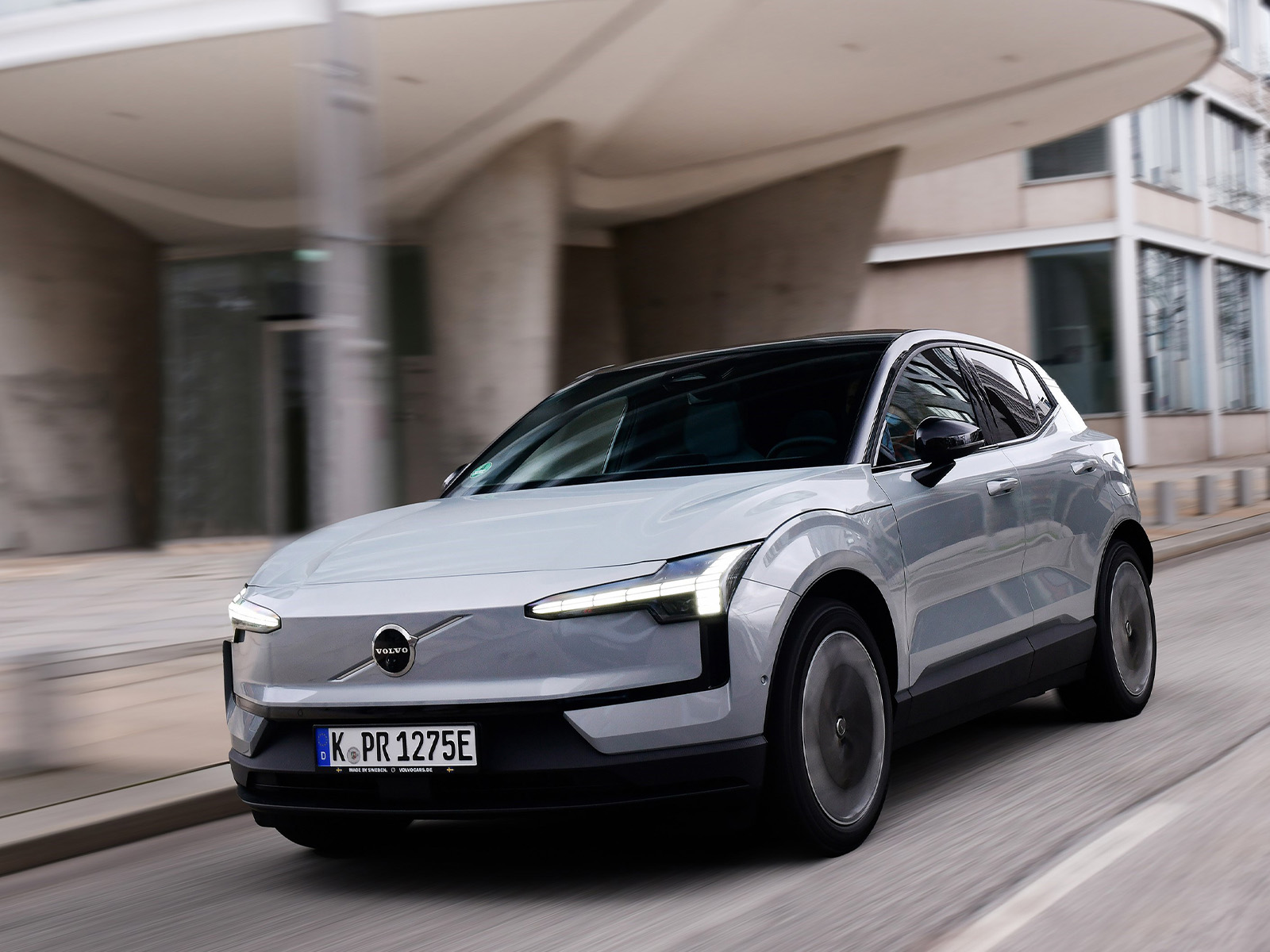 Volvo EX30 im Vergleich Frontansicht