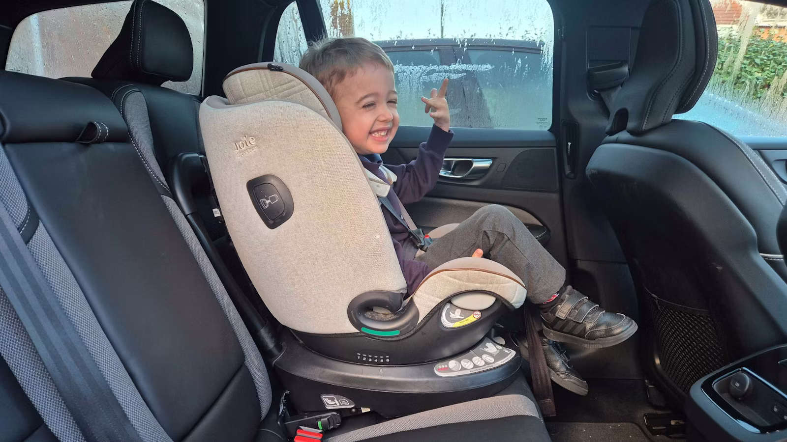 Volvo-V60-rear-seats