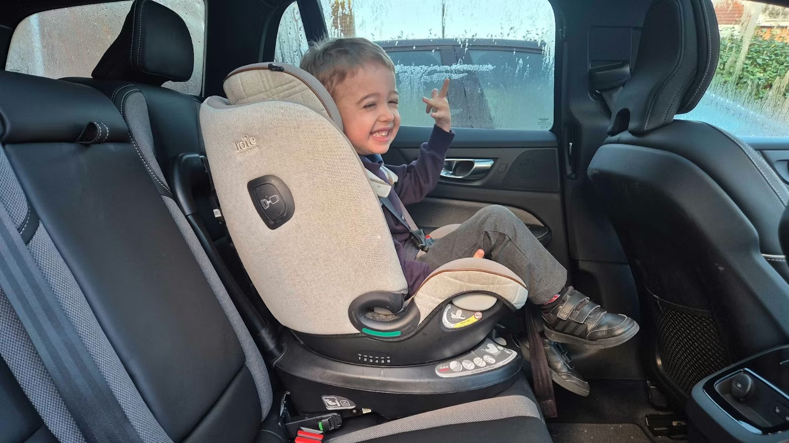 Volvo-V60-rear-seats