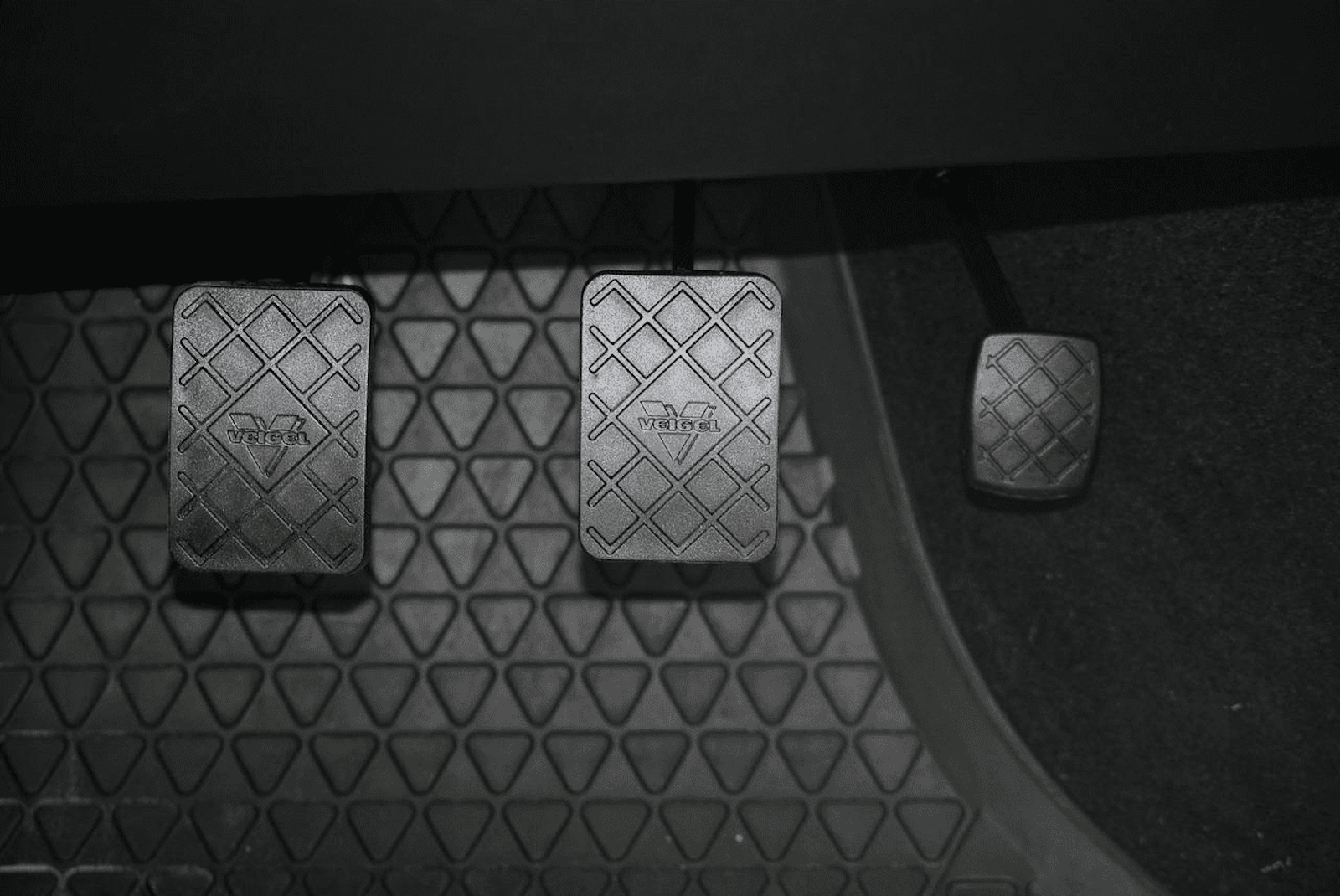 Pedale barfuß Auto fahren