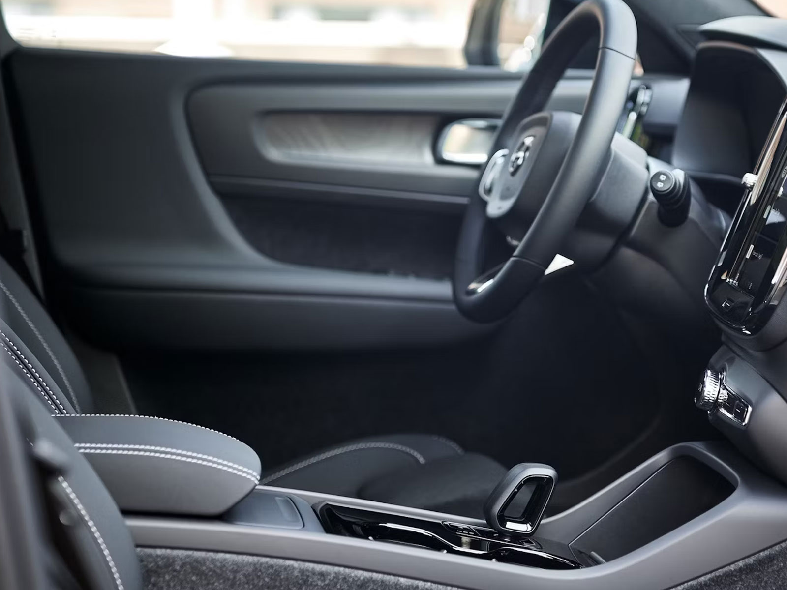 Volvo EX40 on offer front seats